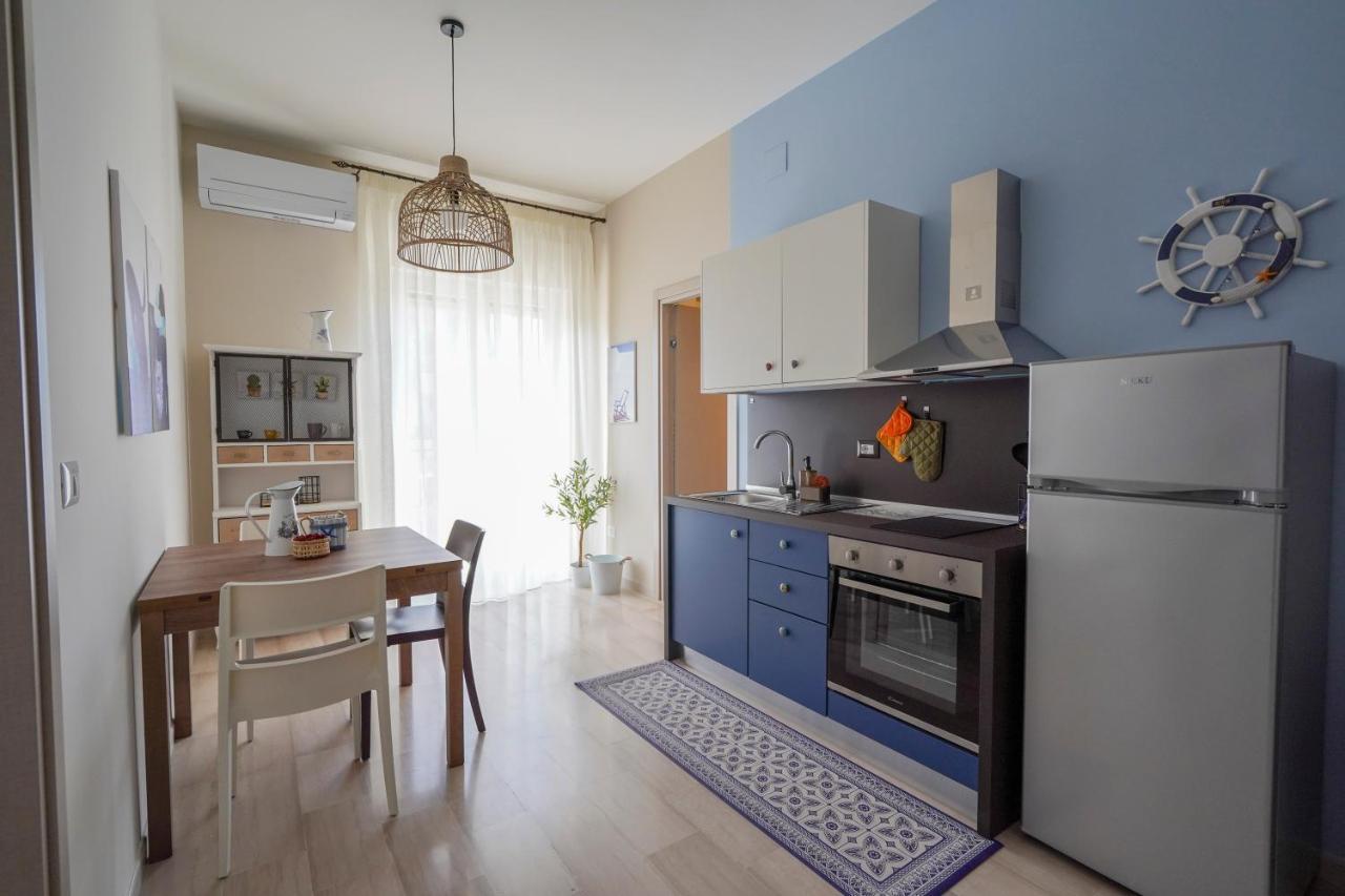 Mediterranea Apartment- Central Station - Free Wifi&Netflix Bari Ngoại thất bức ảnh
